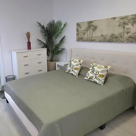 Garden , 4* Πόντα Ντελγκάντα