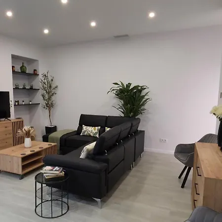 Garden , 4* Πόντα Ντελγκάντα