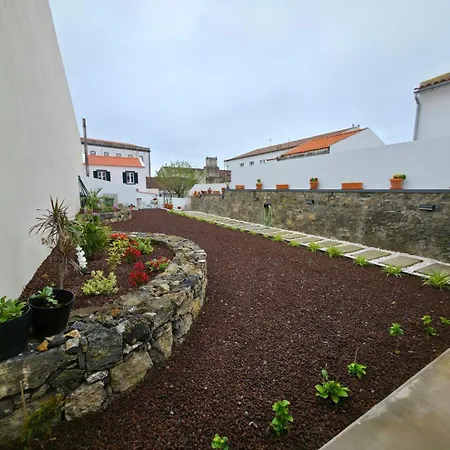 Garden , Πανσιόν 4*