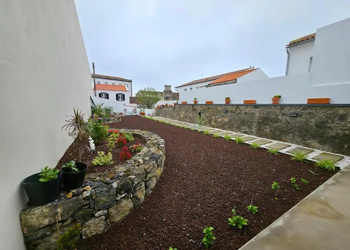 Garden , Πανσιόν 4*